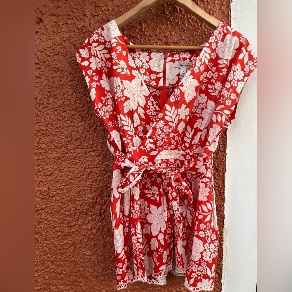 Woman’s Floral Print Wrap Tie Blouse by Dressbarn Size Medium
